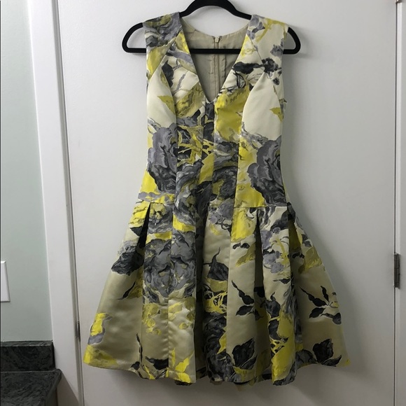 Carmen Marc Valvo Citrus Flare Dress Size 4 - Picture 5 of 9